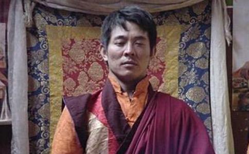 李连杰去西藏拜见大成就者阿秋法王的神奇经历