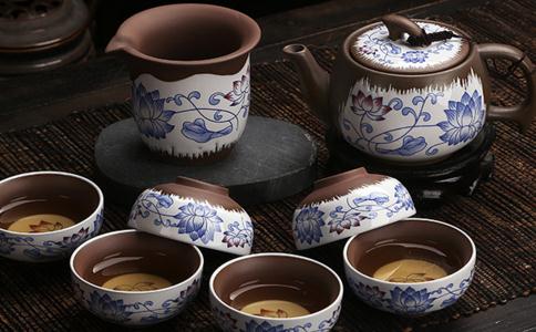浅谈中国茶文化对陶瓷饮茶器皿演变与发展
