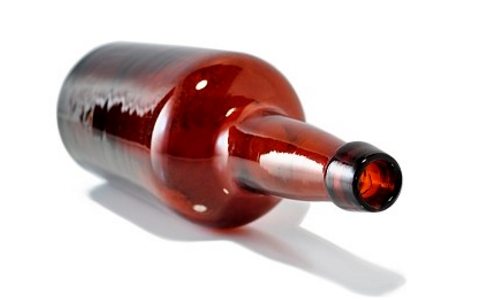 酗酒诱发的惨案，过量饮酒对人体健康的危害